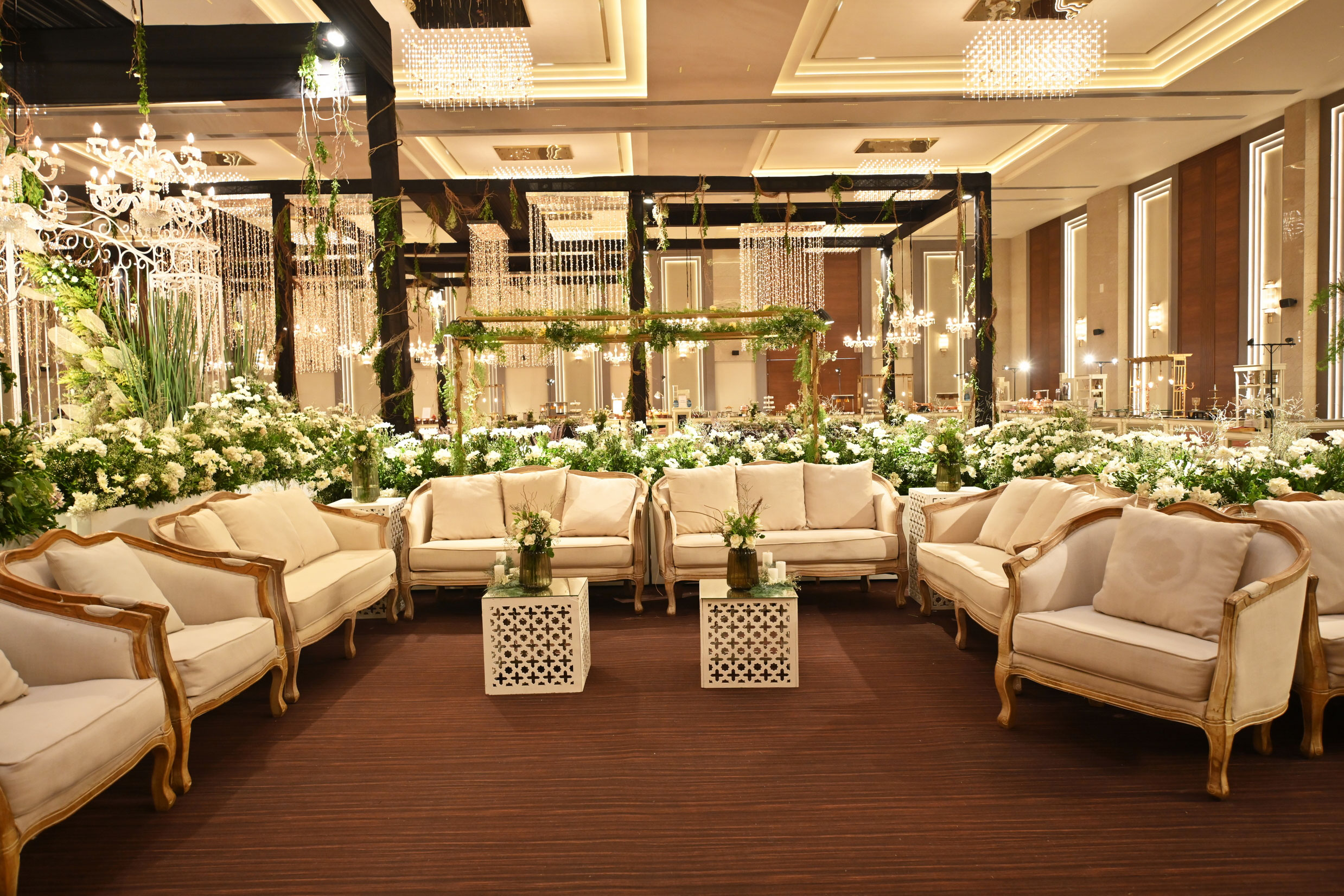 Outdoor mandap decoration